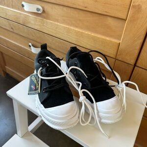 Converse Ox One Star. Goretex. Waterproof.